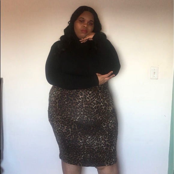 Meet your Posher, Lorre - Picture 2 of 4